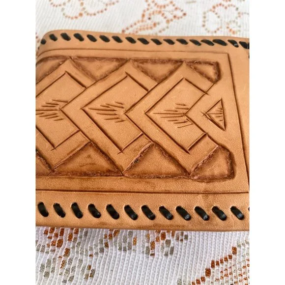 Vintage 70's Tooled Leather Bi Fold Wallet - Picture 9 of 11